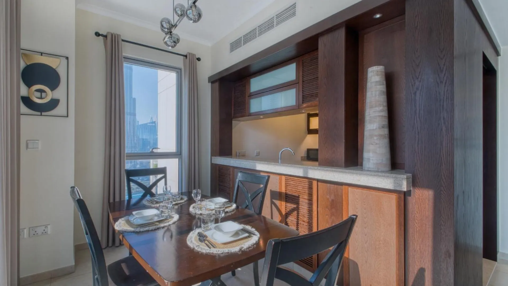 Luxury 1-Bedroom Apartment With Burj Khalifa View Dubai