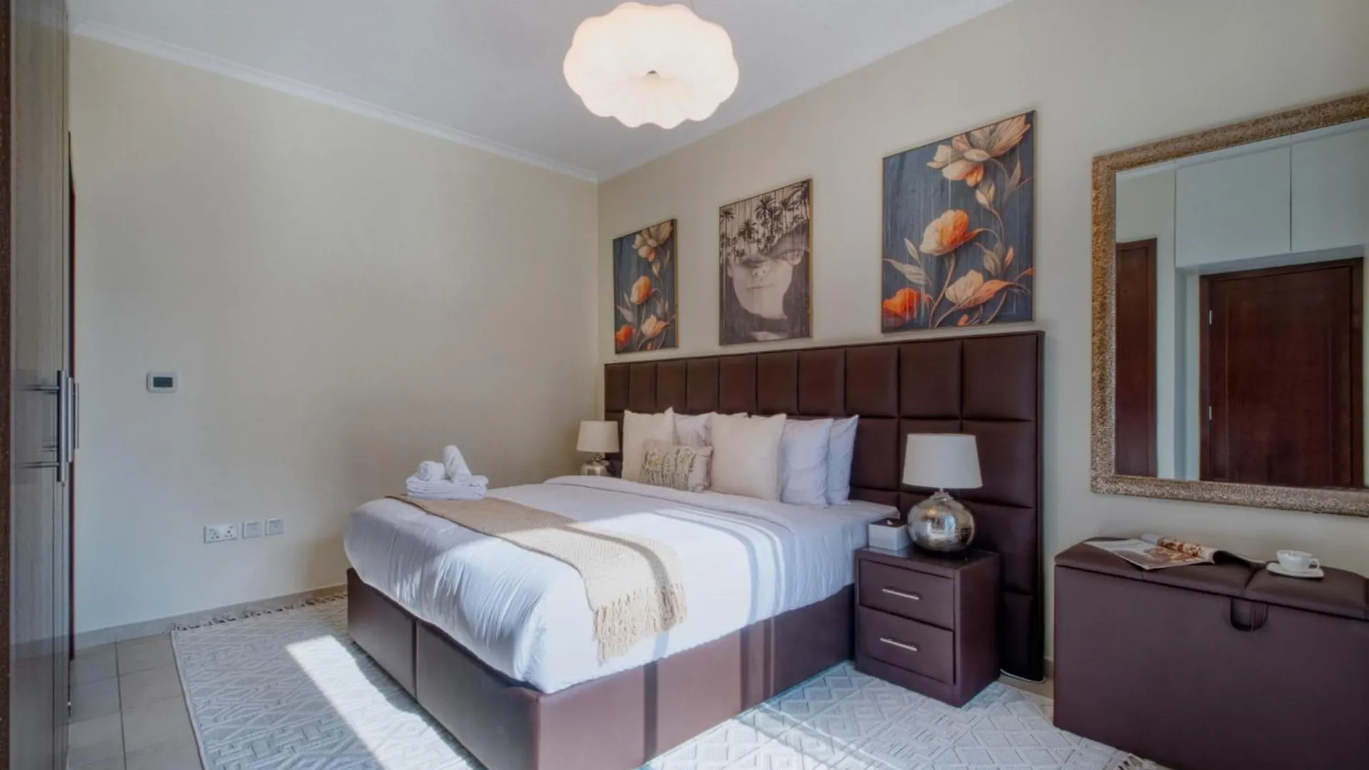 Luxury 1-Bedroom Apartment With Burj Khalifa View Dubai