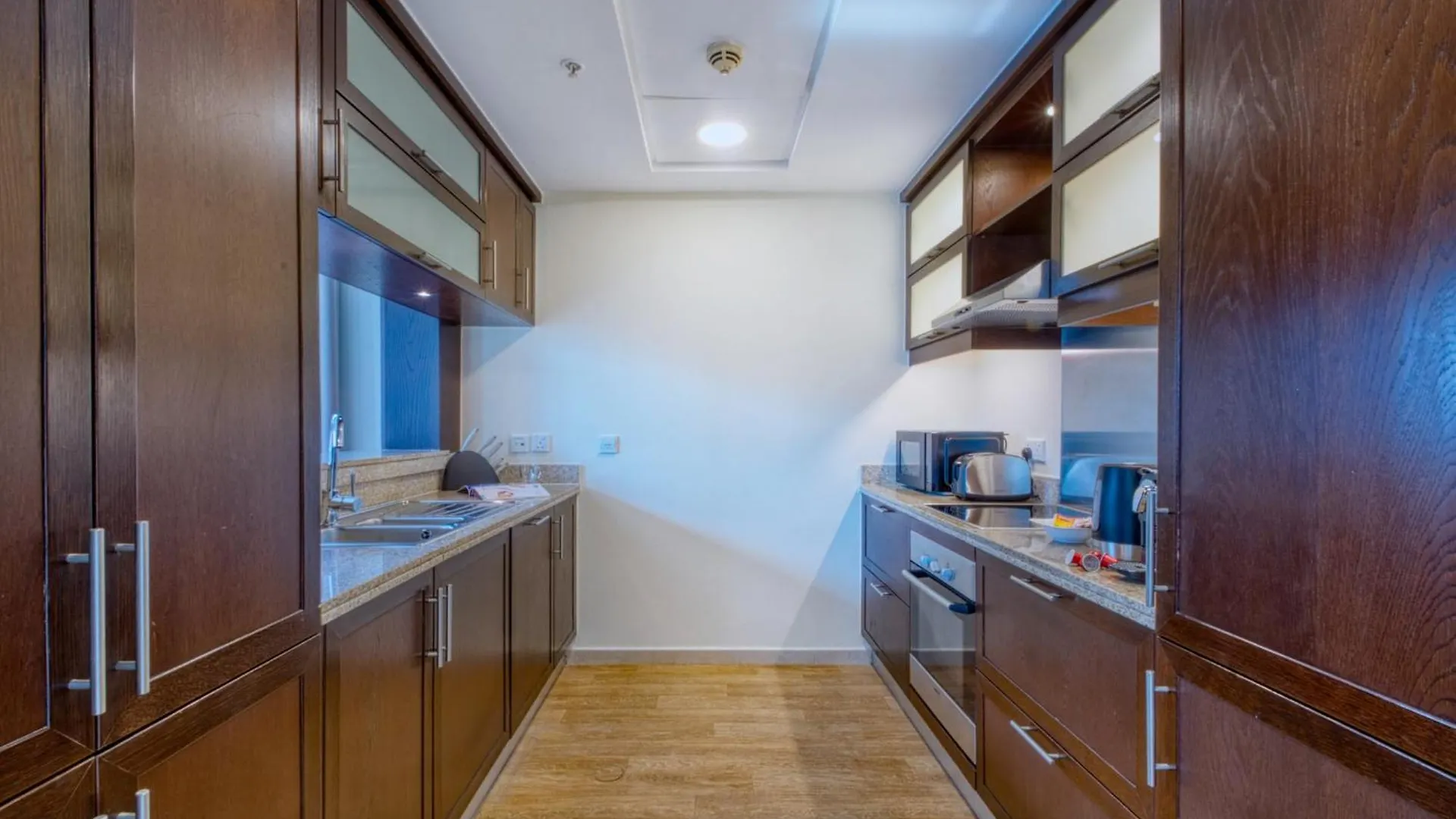 Luxury 1-Bedroom Apartment With Burj Khalifa View Dubai
